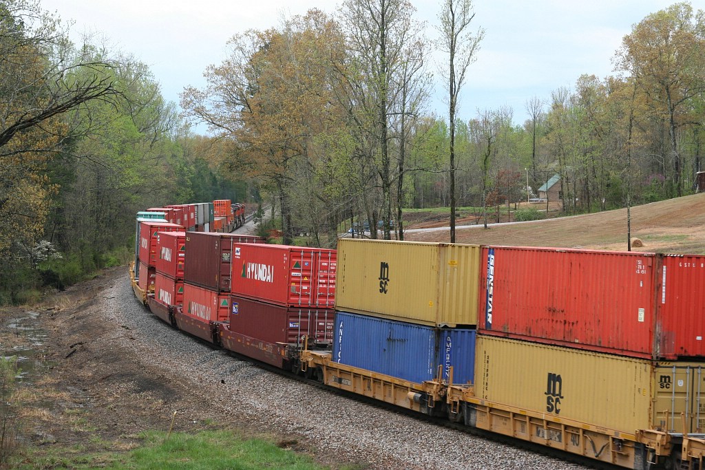 EB BNSF intermodal